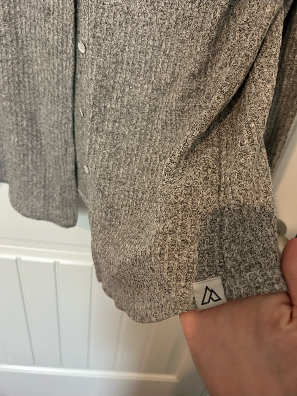 Alpine Gray Ribbed V-Neck Cardigan - Picture 3 of 4